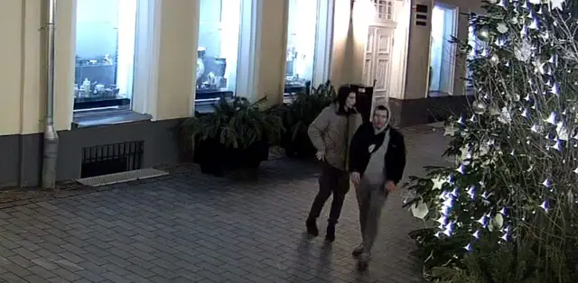 Рижская полиция просит опознать двух мужчин (ФОТО)