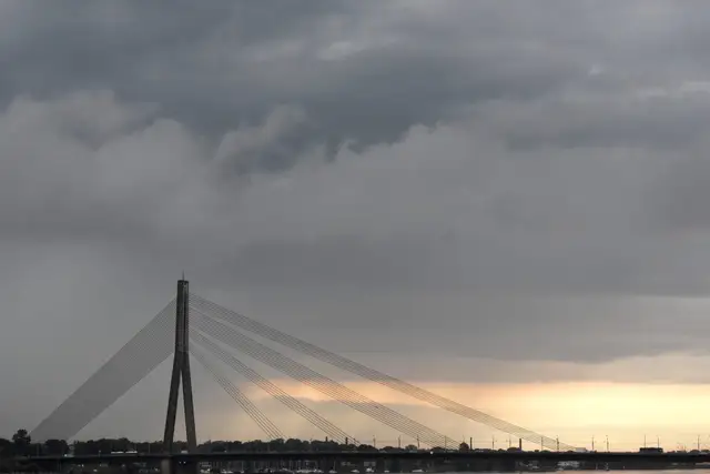 Вместо Вантового моста — паром запустят?