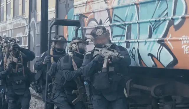 Заграждения, военные и техника. Что сегодня вечером произойдет в Новой Тейке