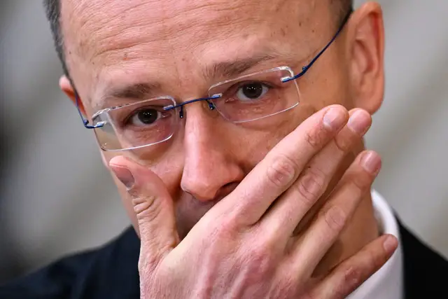 «Почему Венгрия так ненавидит Украину?» Перепалка Петера Сийярто с украинскими журналистами