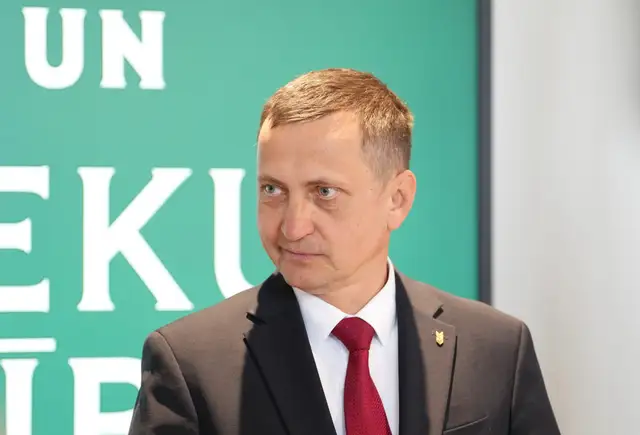 Saeima atjauno deputāta mandātu Krauzem