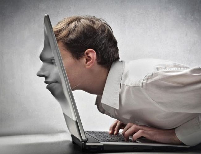 Приставка E- означает: у айтишников руки росли из Э-того места: теперь е-система зависла у судей