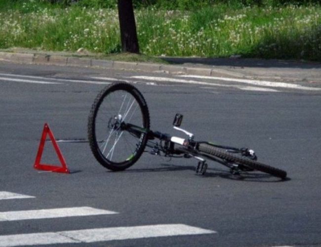 Rīgā pēc kritiena no velosipēda miris vīrietis