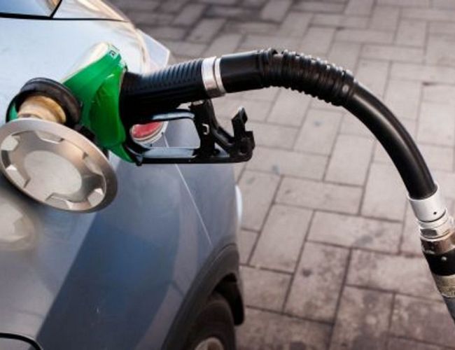 Министерство климата: перебоев с топливом в Латвии не ожидается, но цены…