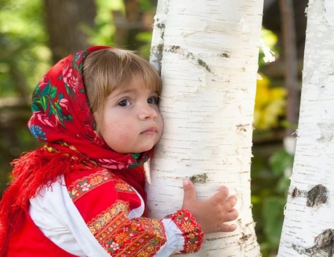 Через цыган подобраться к русским? Латковскис о хитрой задумке «скандального» ролика SIF