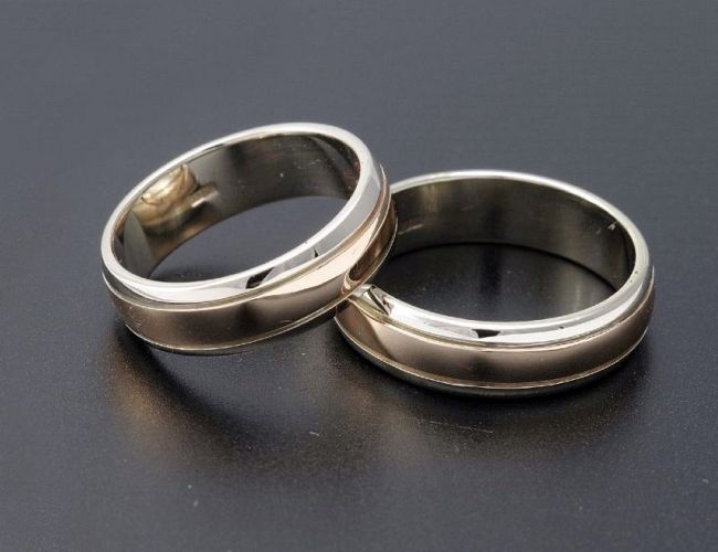 Супруги зарезали друг друга во время ссоры: трагедия дикая