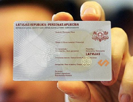 Часть владельцев eID-карт смогут использовать eParaksts по-новому: кто и как?