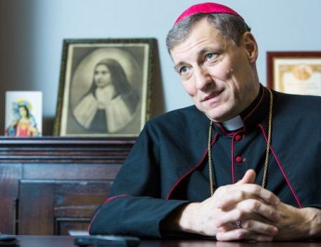 Katoļu arhibīskaps: Sabiedrību ir sašķēlis jautājums par Latvijas dalību Stambulas konvencijā