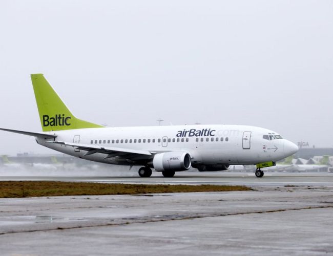 Скандал! Компания AirBaltic лишает ребенка возможности сидеть вместе с родителями?