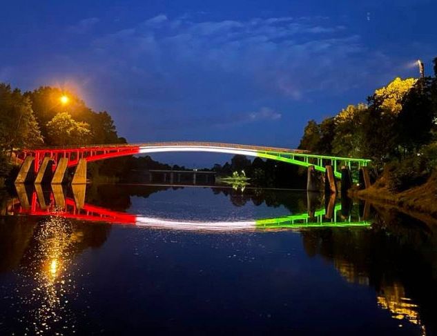 Глава МИД Венгрии: «Балтия танцует под дудку Зеленского»