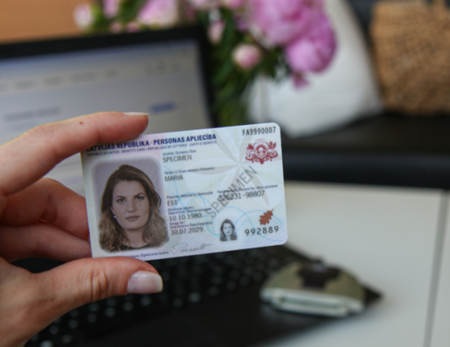 Ar lielu daļu eID karšu no decembra pirmās puses potenciāli vairs nevarēs veikt e-parakstus