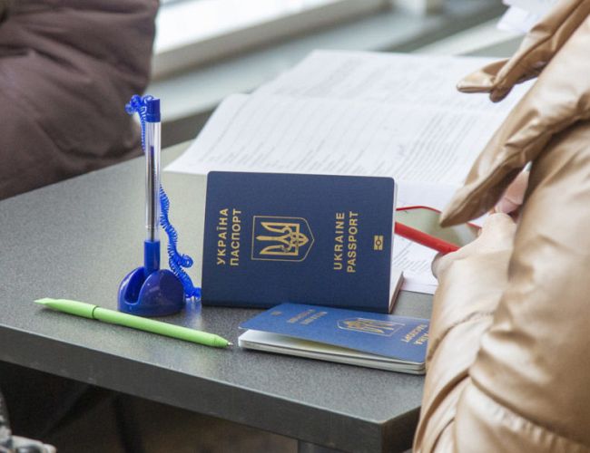 Свыше 18 тысяч жителей Украины не стали продлевать ВНЖ в Латвии