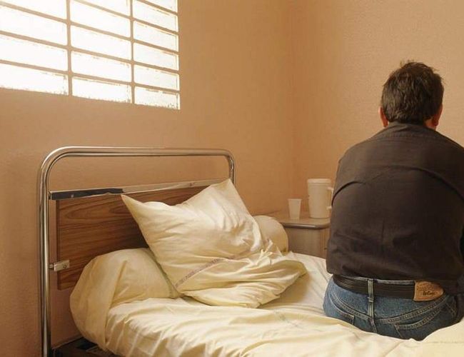 Депрессия косит латвийцев: выгорают у нас даже психиатры