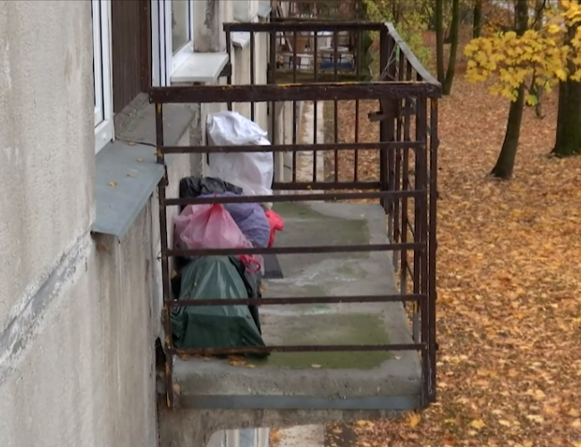 В Резекне на балконе нашли труп пропавшего без вести мужчины