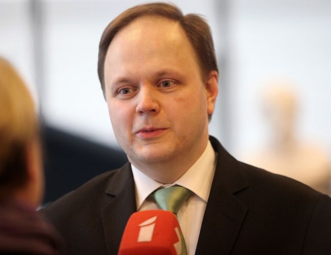 «У меня не хватает слов»: Пойканс возмущён тем, куда идут деньги из фондов ЕС