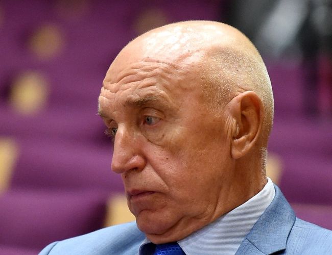 Годманис предупредил о дороге в ад.  Если пенсии начнут платить в долг