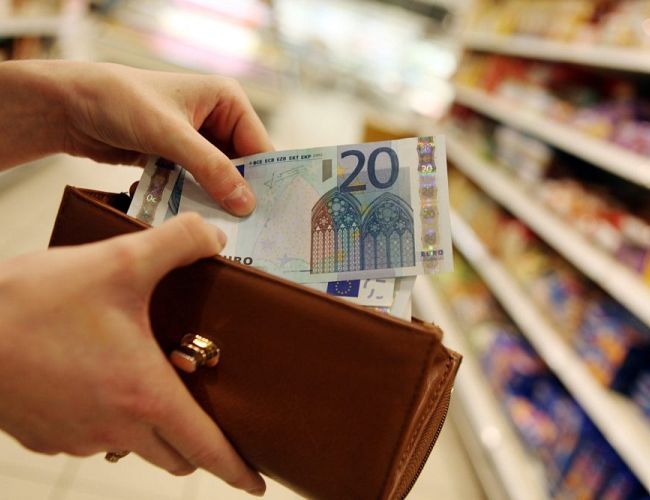 Что будет с ценами на продукты? Торговцы и чиновники призывают друг друга к уступкам – а ценники всё растут