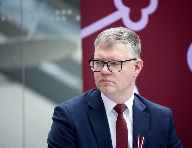 «Дети говорят как им хочется»: Кирсис не видит возможности запретить русский язык на переменах