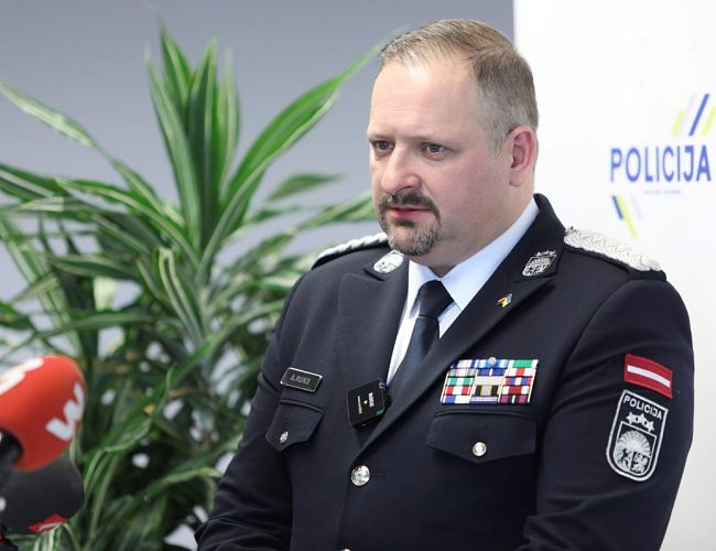 Накажем строго: Рукс расстроен поведением пьяных полицейских