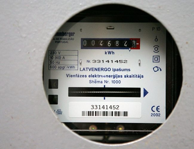 С Нового года счета за электричество снова вырастут: при чем тут правительство?