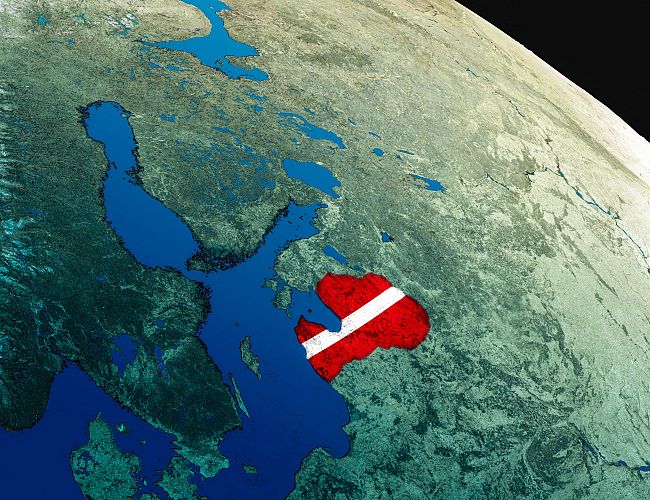 Дожили: продавщица на АЗС не знает, что такое карта автодорог; а нужно ли это?