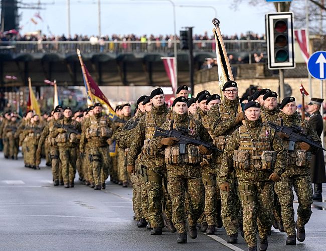 Valdība atbalsta 54,5 miljonu eiro pārdalīšanu NBS kaujas spēju palielināšanai