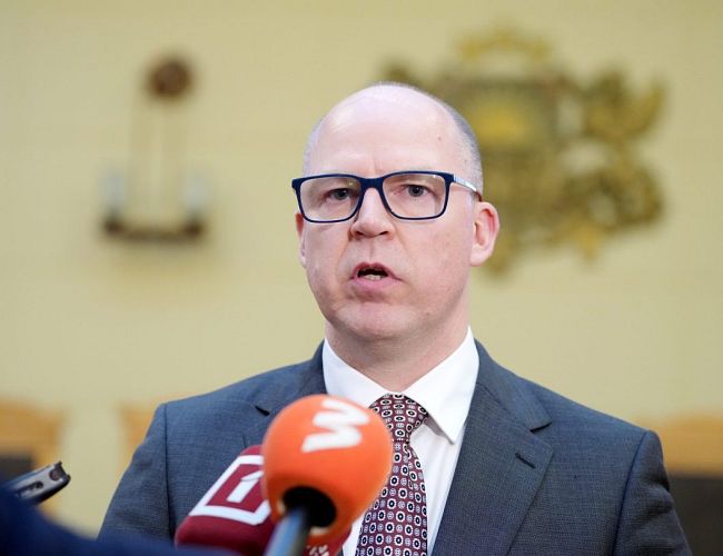 Почему в деле «летучего Кариньша» обвиняют только одного чиновника?