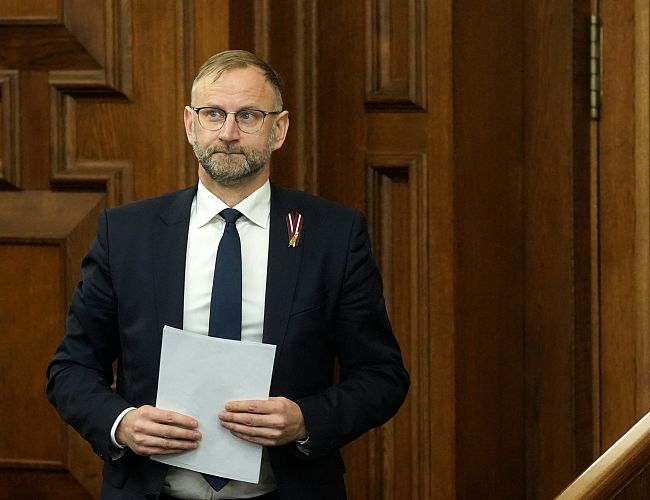 Голодать не будет: в декларации министра сообщения Швинки обнаружилось интересное