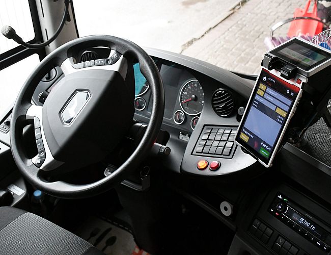 «Ездят тут даром, да ещё с чемоданом…» Как шофёр автобуса обидел пассажира-ребёнка