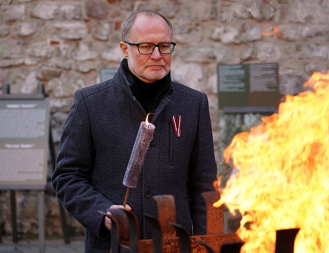 Министр обороны — российский шпион?! Такая версия всерьёз обсуждается в соцсети