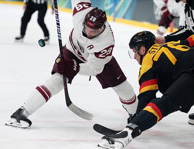 Латвийские хоккеисты на Олимпиаде одержали победу над сборной Германии — 4:3