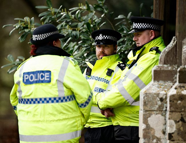 Накачал знакомого наркотиками и насиловал в прямом эфире до смерти: как развлекаются британцы