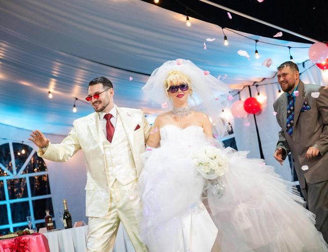 «Сидел козёл на лавочке»: в Театре Чехова премьера  — про Болдераю