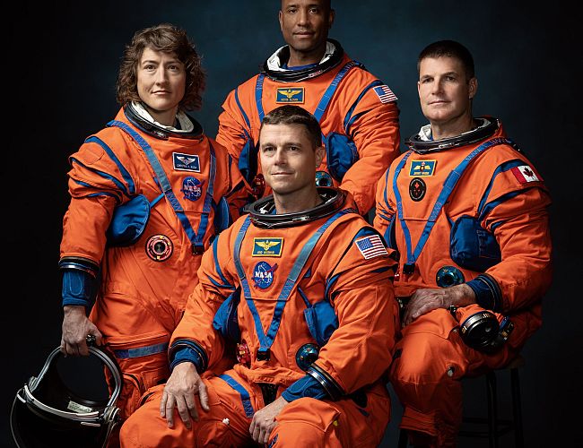 Сколько стоит слетать до Луны? Зарплаты астронавтов NASA сравнимы с жалованьем наших чиновников