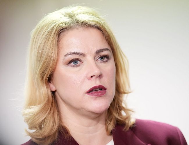 Силиня «насидела» в ВИП-залах 35,5 тысяч евро, хотя смелый чиновник пытался ей это запретить