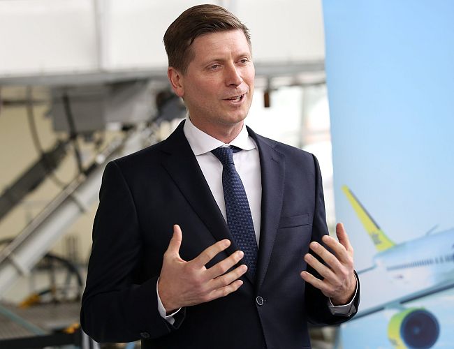 Ценный кадр: бывший директор airBaltic руководит другой авиакомпанией