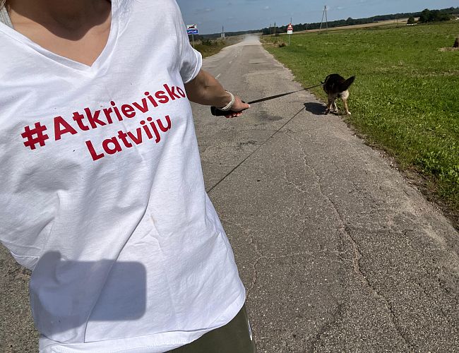«Мы тебя посадим!» Ланге  угрожали на автобусной остановке