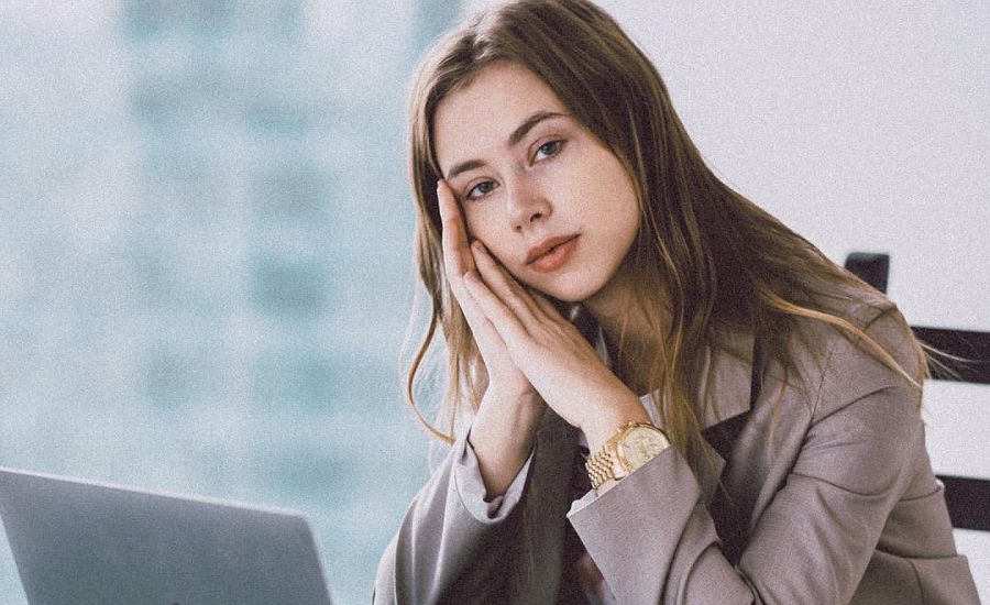 Королева «Инстаграма» Саша Митрошина на спор станцевала на Красной площадив купальнике - Press.lv