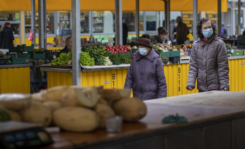 В Литве для ковидных сертификатов планируют ввести срок годности и запретить тканевые маски