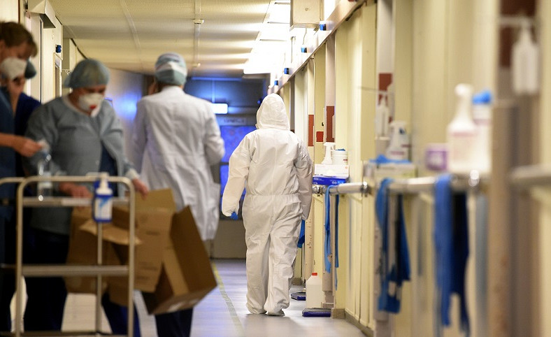 Covid-19 pacientu skaits Latvijas slimnīcās bez būtiskām izmaiņām