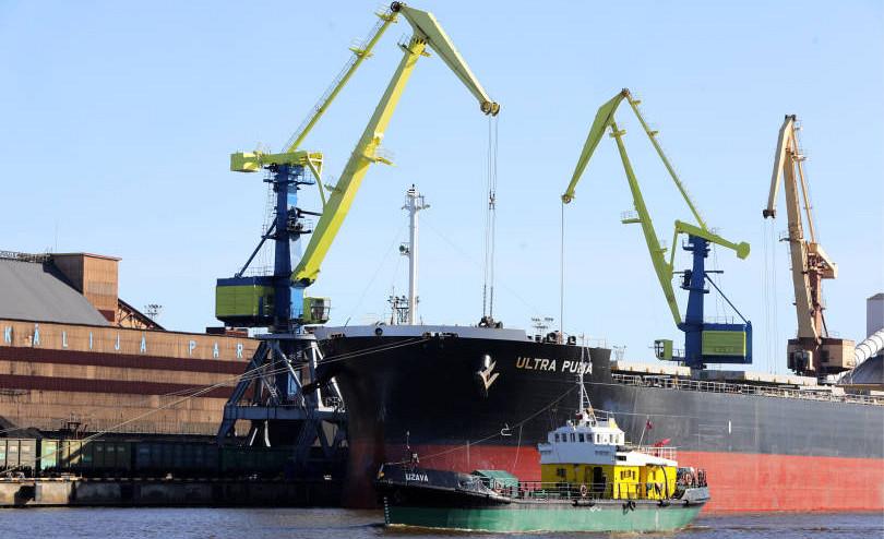 Латвийские порты остаются в плюсе за счет сыпучих грузов