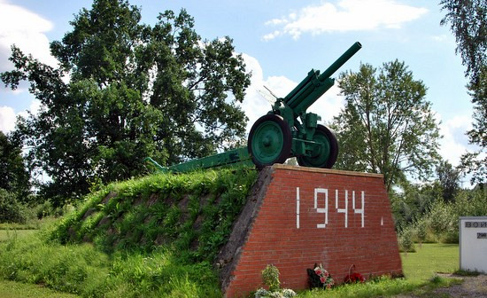 В Эстонии демонтируют около 300 советских монументов: большинство — уничтожат