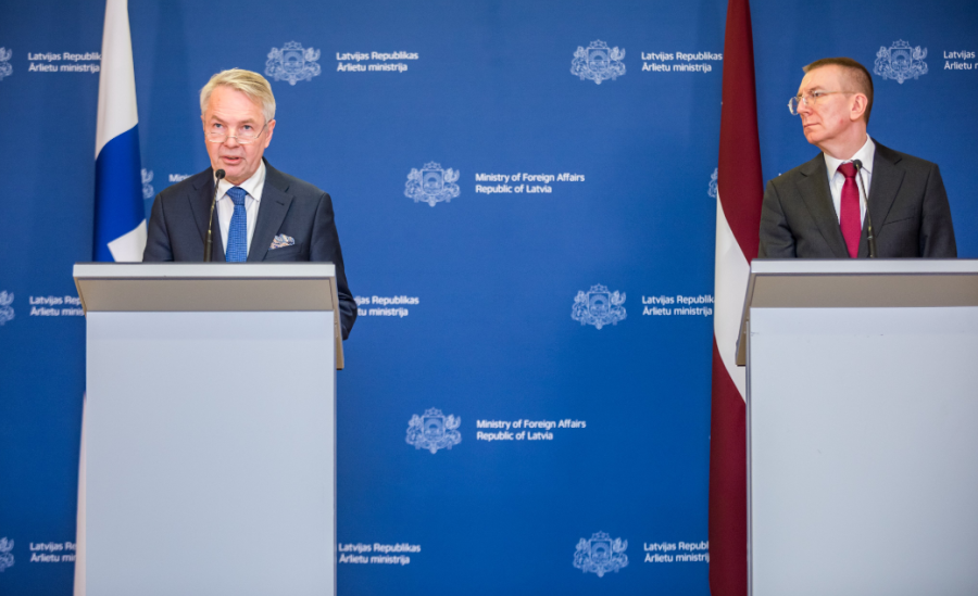 130 км границы с Россией: министр иностранных дел Финляндии о желании его страны вступить в НАТО