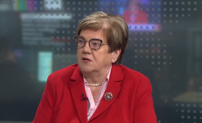 «Мыши не только танцуют под столом в Министерстве обороны, но и хорошо питаются»: Крейтусе