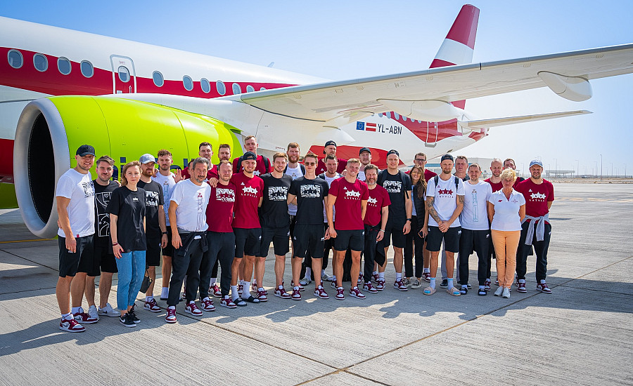 «airBaltic» lidmašīna ar Latvijas vīriešu basketbola valstsvienību veiks goda loku ap Rīgu